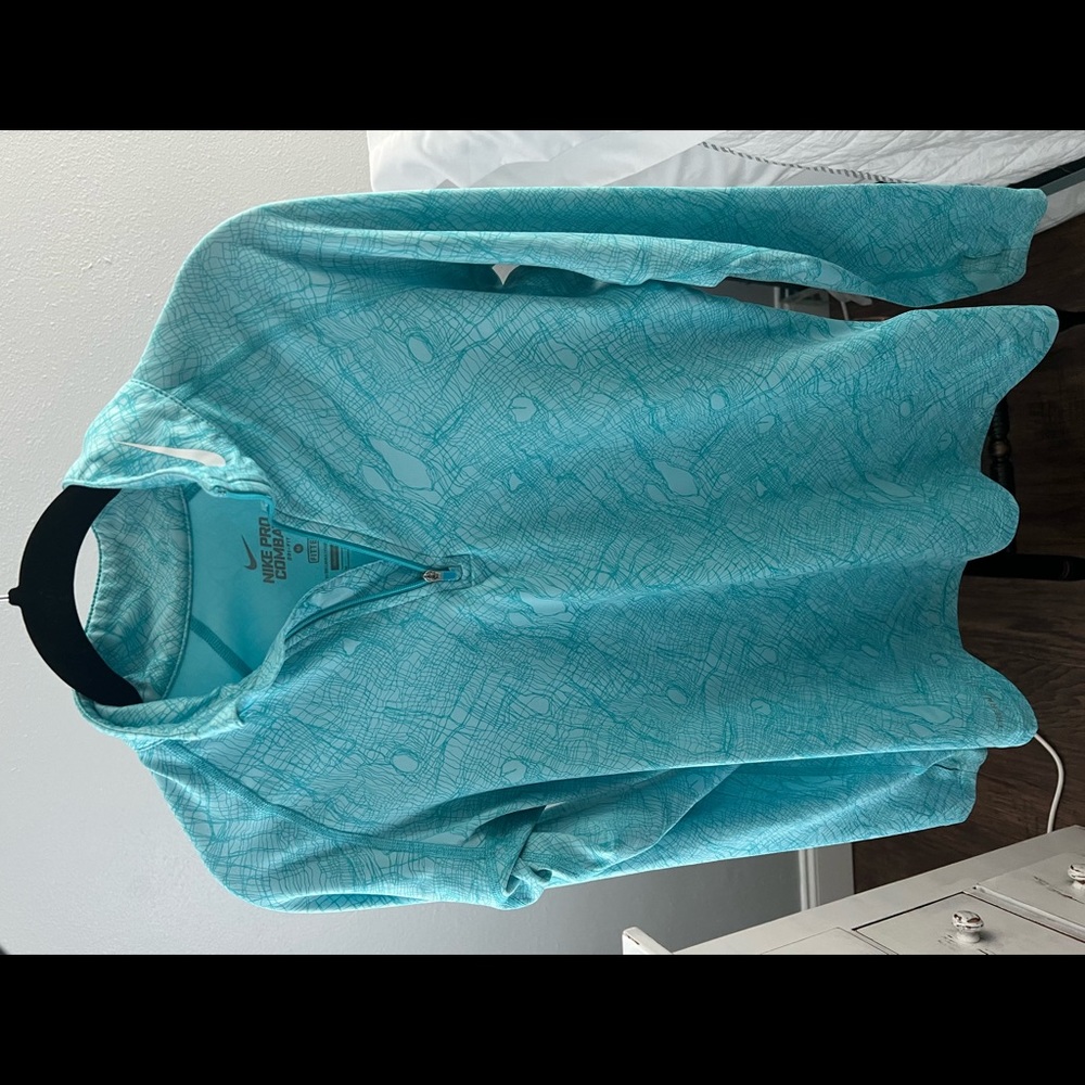 Nike Pro Combat Dri-Fit size Medium womens quarter zip